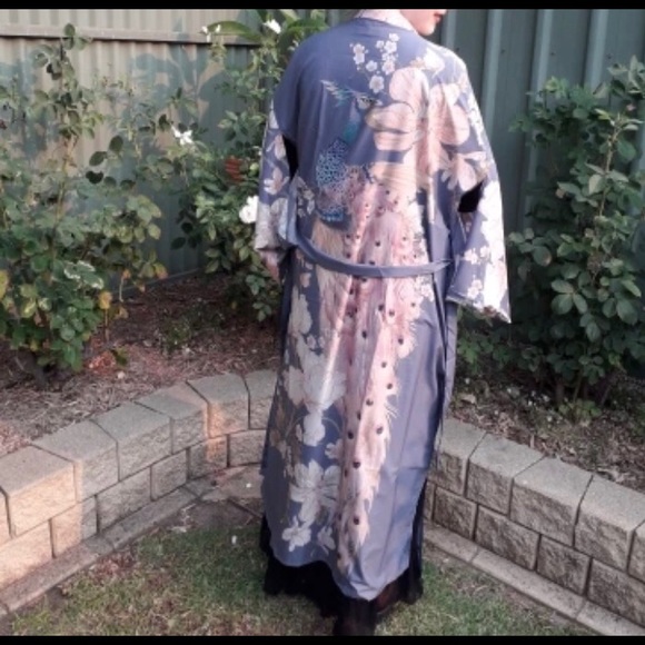 KIMONO ROBE - Picture 2 of 14